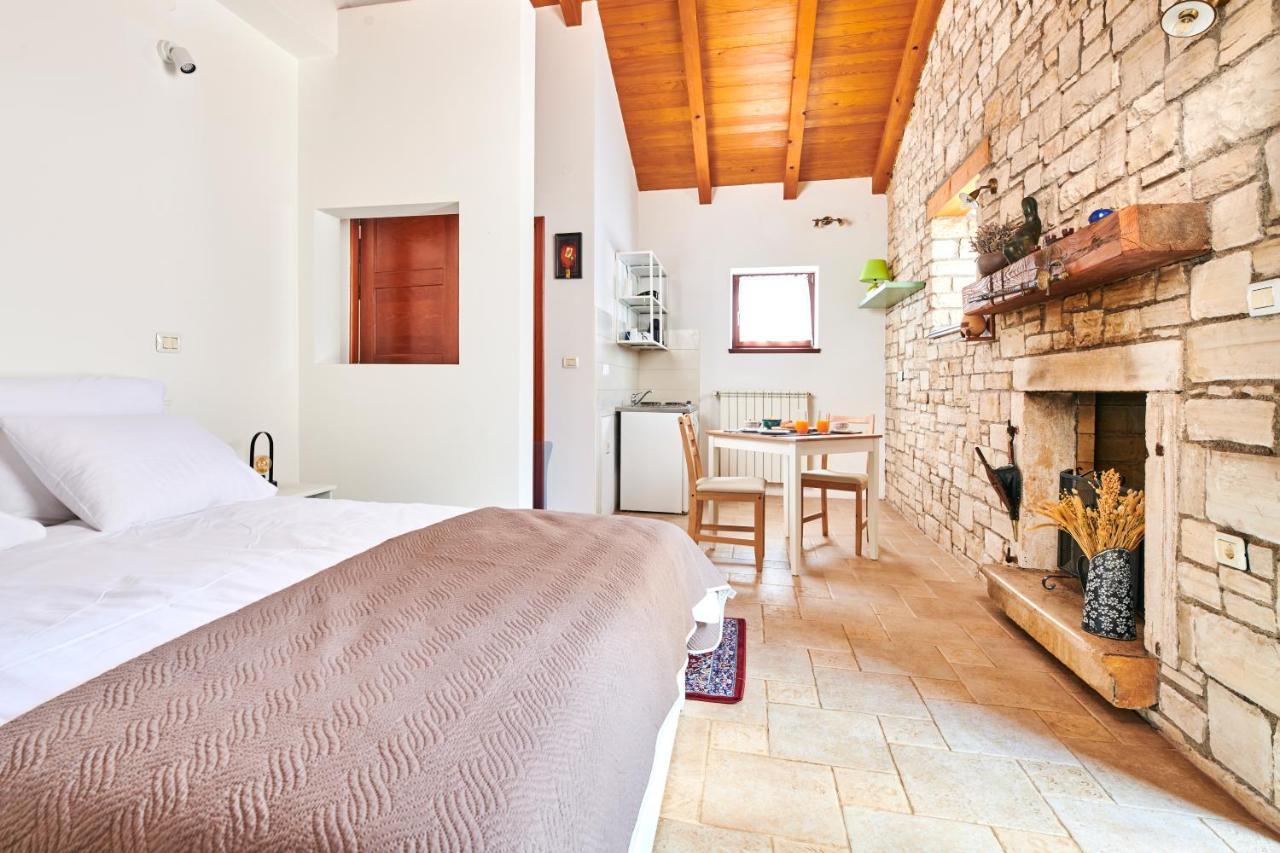 Villa Volpija Buje Buitenkant foto